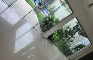 Imagem: A casa possui 3 Dormitórios, 3 Banheiros, 3 Vagas na garagem