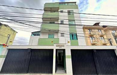 Imagem: O apartamento possui 3 Dormitórios, 1 Banheiro, 2 Vagas na