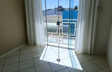 Imagem 12: Casa residencial com 5 quartos sendo 2 suítes disponível para locação...