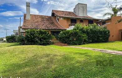 Imagem 12: Icônica Casa para comprar a poucos metros do mar em Atlântida