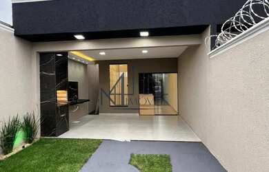 Imagem: A casa possui 2 Dormitórios, 2 Banheiros, 2 Vagas na garagem