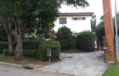 Imagem: A casa em condomínio à venda possui 4 Dormitórios, 4 Banheiros