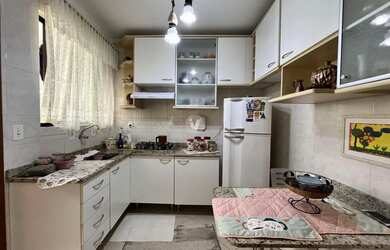 Imagem 4: Apartamento semimobiliado com 2 dormitórios e vaga no bairro N. Sra de...