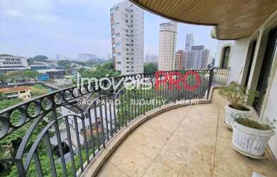 Imagem: O apartamento possui 4 Dormitórios, 5 Banheiros, 3 Vagas na