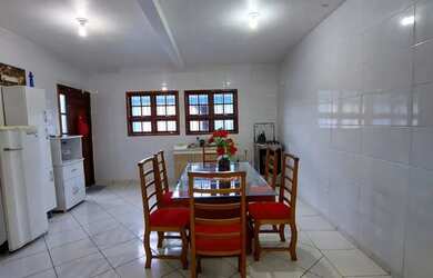 Imagem 15: Casa Tramandai temporada. Acomodam 8 pessoas, 4 Vagas na garageme3 Dormitórios