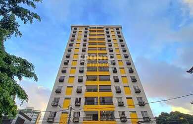 Imagem: O apartamento possui 3 Dormitórios, 1 Banheiro, 1 Vaga na garagem