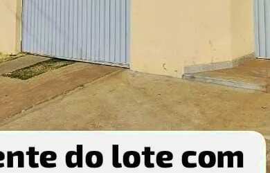 Imagem: A casa possui 2 Dormitórios, 1 Banheiro e 1 Vaga na garagem