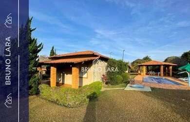 Imagem: A casa em condomínio possui 3 Dormitórios, 3 Banheiros, 5