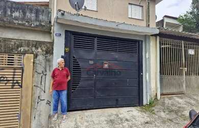 Imagem: A casa possui 3 Dormitórios, 1 Banheiro, 1 Vaga na garagem