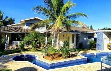 Imagem: A fazenda possui 2500m² de Área e está localizado em Colinas