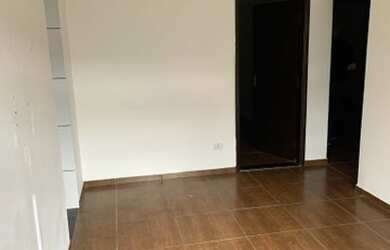 Imagem 7: VARGEM GRANDE PAULISTA - Casa Padrão - Portão Vermelho