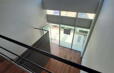 Imagem: O depósito possui 1 Vaga na garagem, 84m² de Área e está