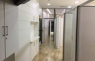 Imagem: O depósito possui 1 Vaga na garagem, 85m² de Área e está