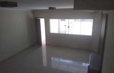 Imagem 2: Ótima Casa Duplex 2/4 com 2 suítes e closet no Jardim Vitória