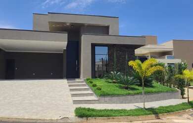 Imagem: A casa em condomínio possui 3 Dormitórios, 4 Banheiros, 4