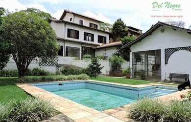 Imagem: A casa em condomínio possui 4 Dormitórios, 5 Banheiros, 4