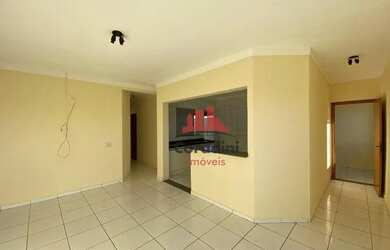 Imagem: A casa possui 3 Dormitórios, 1 Banheiro, 1 Vaga na garagem