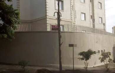 Imagem: O apartamento possui 1 Dormitório, 2 Banheiros, 1 Vaga na garagem