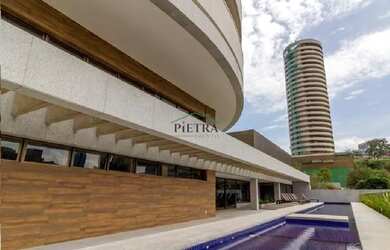 Imagem: O apartamento possui 4 Dormitórios, 5 Banheiros, 5 Vagas na