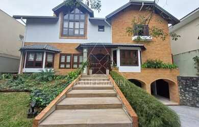 Imagem: A casa em condomínio possui 4 Dormitórios, 5 Banheiros, 4