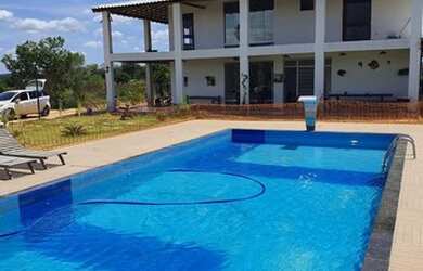 Imagem: A casa em condomínio possui 5 Dormitórios, 4 Banheiros, 5