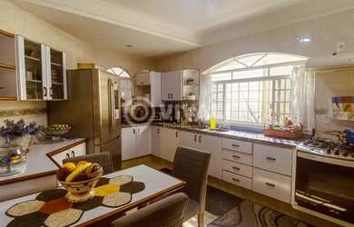 Imagem 10: Casa de rua - / Residencial / Jardim Santo Antônio