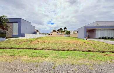 Imagem: O terreno possui 450m² de Área e está localizado em Ninho