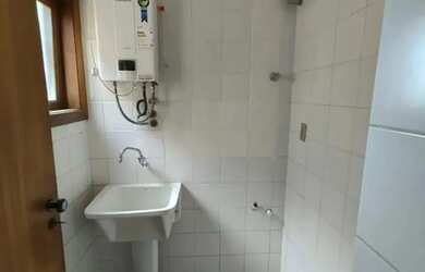 Imagem 6: Imóvel para venda possui 99 metros quadrados com 3 quartos em Petrópolis - Porto Alegre