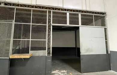 Imagem 11: Galpão com escritório para aluguel com 550 metros quadrados em Olaria...