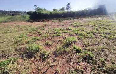 Imagem: O terreno possui 1m² de Área, Imóvel novo e está localizado