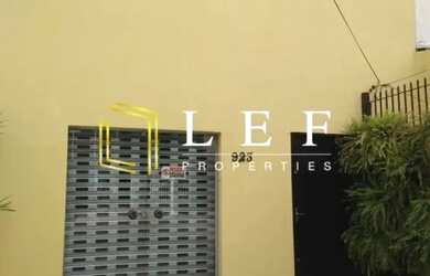 Imagem: O depósito possui 2 Vagas na garagem e 310m² de Área e está