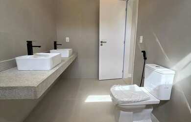 Imagem 5: Alphaville Litoral Norte. Piscina, Guarda roupa, 344m² de Áreae2 Vagas...