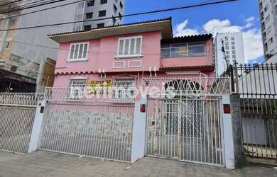 Imagem: O depósito possui 5 Vagas na garagem e 516m² de Área e está