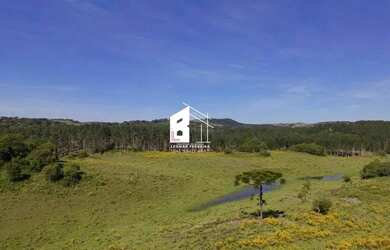 Imagem: A fazenda possui 673619m² de Área e está localizado em Vila