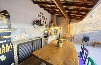 Imagem: A casa em condomínio possui 3 Dormitórios, 3 Banheiros, 2