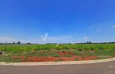 Imagem: O terreno possui 300m² de Área e está localizado em Betel