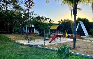 Imagem: A pousada chalé possui 5 Dormitórios, Acomodam 30 pessoas