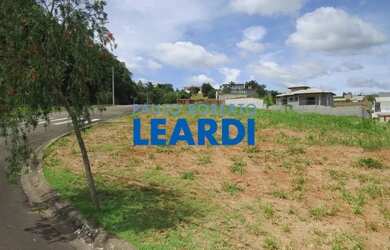 Imagem: O terreno possui 996m² de Área e está localizado em Atibaia