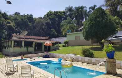 Imagem: A fazenda à venda possui 220m² de Área, Churrasqueira, Varanda