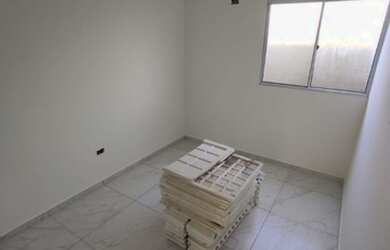 Imagem: A casa possui 2 Dormitórios, 1 Banheiro, 1 Vaga na garagem