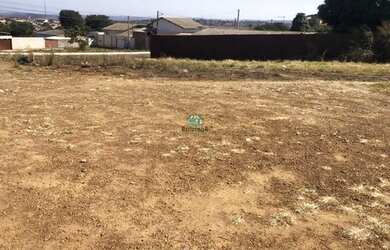 Imagem: O terreno possui 1.547m² de Área e está localizado em Polocentro