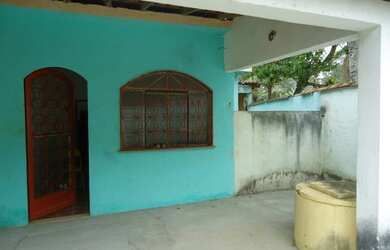 Imagem: A casa possui 2 Dormitórios, 2 Banheiros, 5 Vagas na garagem