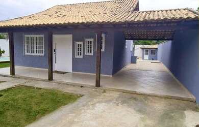 Imagem: A casa possui 2 Dormitórios, 2 Banheiros, 3 Vagas na garagem