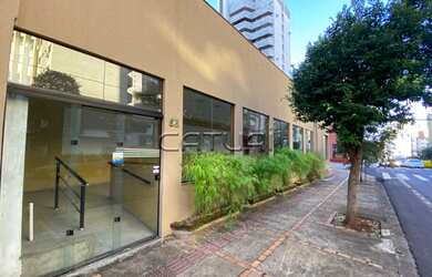 Imagem: O depósito possui 5 Vagas na garagem, 400m² de Área e está