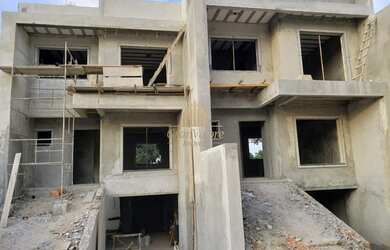 Imagem: A casa em condomínio possui 3 Dormitórios, 3 Banheiros, 2