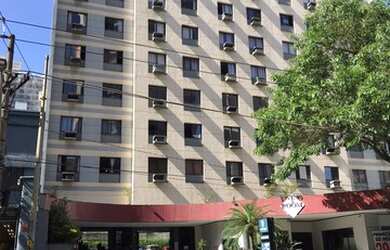 Imagem: O apartamento possui 1 Dormitório, 1 Banheiro, 1 Vaga na garagem