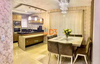 Imagem 2: Incrível Casa de Alto Padrão na Água Verde