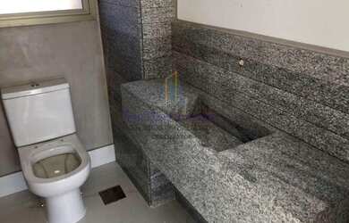 Imagem: O apartamento possui 4 Dormitórios, 5 Banheiros, 4 Vagas na