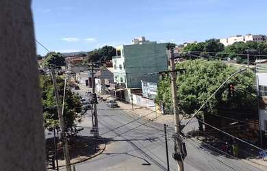 Imagem: O quarto possui Imóvel mobiliado e está localizado em Montes