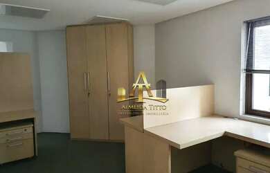 Imagem: O depósito possui 2 Vagas na garagem e 172m² de Área e está